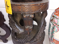 Lot 94 - afrikaanse houten sokkel - afbeelding 4 van  4