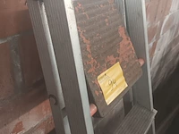 Lot 94 - aluminium trapladder - afbeelding 3 van  3