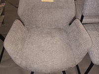 Lot 94 - armstoel - afbeelding 1 van  4