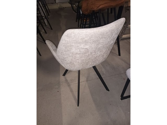 Lot 94 - armstoel - afbeelding 2 van  4