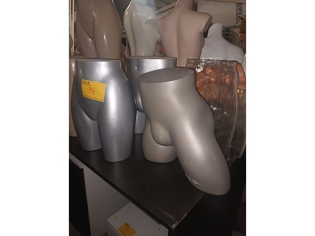 Lot 94 - heupmodellen en benen. 7 stuks - afbeelding 1 van  3