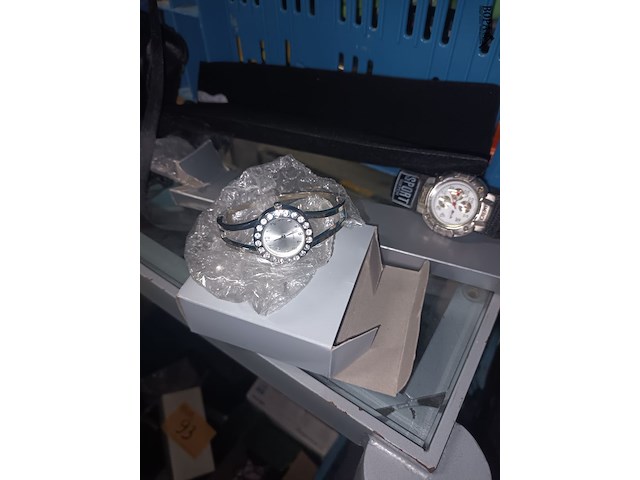 Lot 94 - juwelen en horloges. 14 stuks - afbeelding 8 van  8