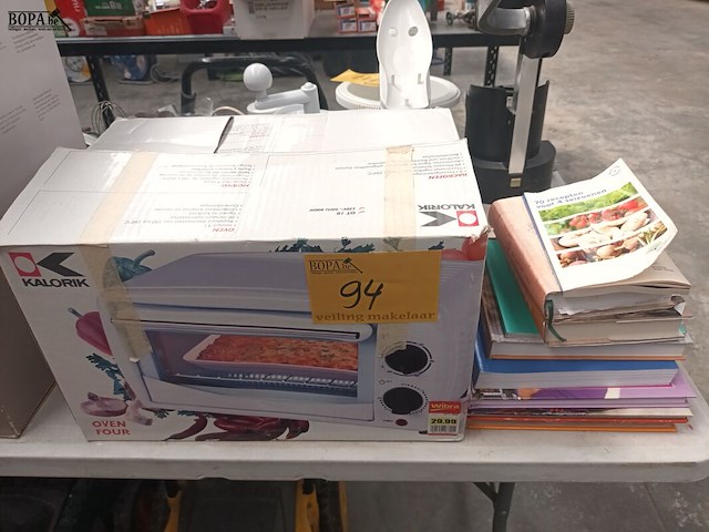 Lot 94 - kalorik oventje en kookboeken - afbeelding 1 van  3