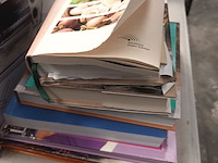 Lot 94 - kalorik oventje en kookboeken - afbeelding 3 van  3