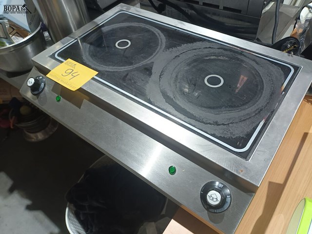 Lot 94 - keramische kookplaat - afbeelding 3 van  3