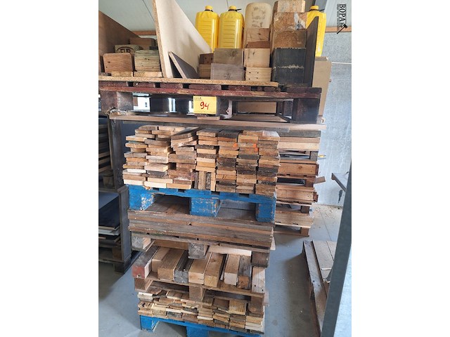 Lot 94 - lot hout - afbeelding 4 van  9