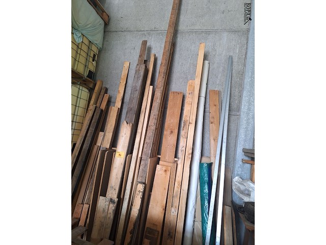 Lot 94 - lot hout - afbeelding 9 van  9