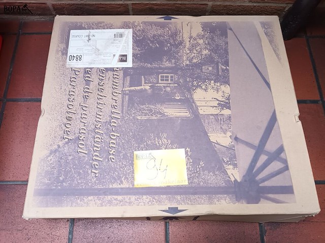 Lot 94 - parasol voet - afbeelding 3 van  3