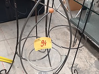 Lot 94 - plantenstaander - 3 stuks - afbeelding 4 van  4