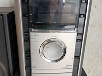 Lot 94 - sony mp3 radio/cd player met boxen - afbeelding 2 van  4