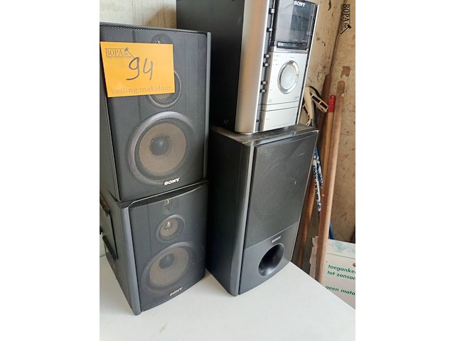 Lot 94 - sony mp3 radio/cd player met boxen - afbeelding 3 van  4
