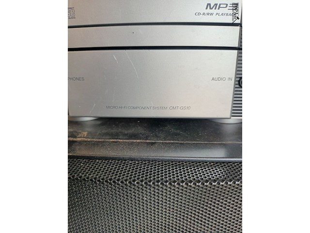 Lot 94 - sony mp3 radio/cd player met boxen - afbeelding 4 van  4