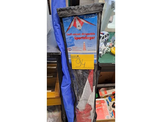 Lot 94 - strandvliegers 2 stuks - afbeelding 2 van  3