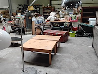 Lot 94 - vintage booglamp met bolvormige kap - chroomafwerking - stij - afbeelding 1 van  3