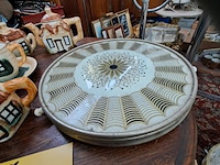 Lot 94 - vintage theeset thema 'huisje' en draaibare vintage taartens - afbeelding 4 van  4