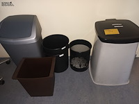 Lot 94 - vuilnisbakken. 6 stuks - afbeelding 2 van  2