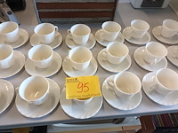 Lot 95 - arcopal koffieservies. 36 stuks - afbeelding 1 van  3