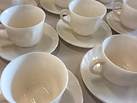 Lot 95 - arcopal koffieservies. 36 stuks - afbeelding 2 van  3
