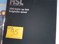 Lot 95 - boeken hls en luchthaven. 3 stuks - afbeelding 2 van  4