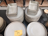 Lot 95 - borden en schalen. 31 stuks - afbeelding 4 van  5
