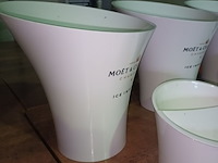 Lot 95 - champagnekoeler en ijsemmer moët. 6 stuks - afbeelding 3 van  5