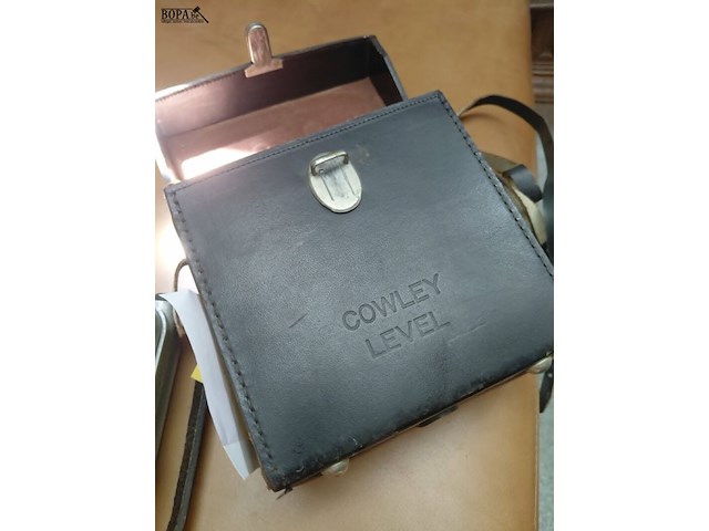 Lot 95 - cowley waterpasinstrument '40 - afbeelding 3 van  4