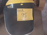 Lot 95 - gelaatsbeschermer met gaas