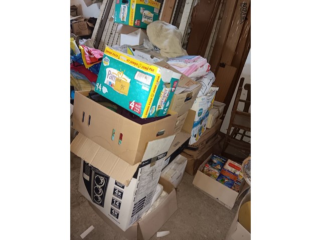 Lot 95 - lot kledij en linnen - afbeelding 1 van  3