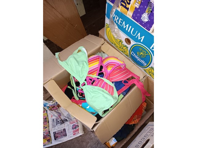 Lot 95 - lot kledij en linnen - afbeelding 3 van  3