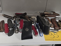 Lot 95 - lot zakmessen ong 31 stuks - afbeelding 1 van  3