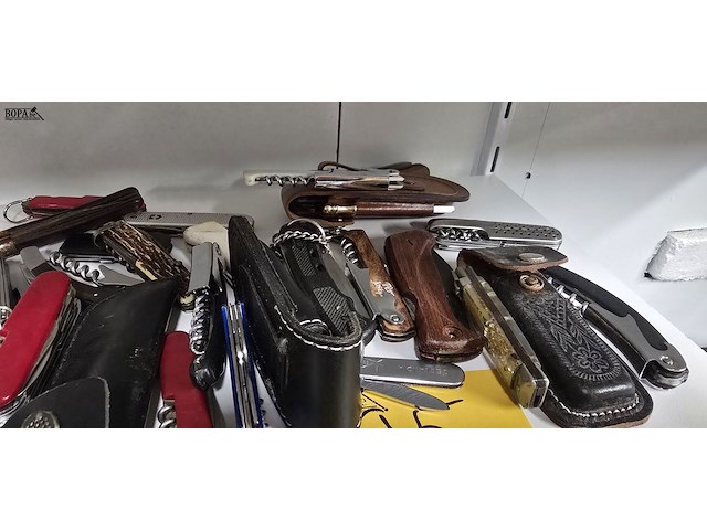 Lot 95 - lot zakmessen ong 31 stuks - afbeelding 3 van  3