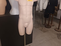 Lot 95 - paspop torso man op statief - afbeelding 2 van  3