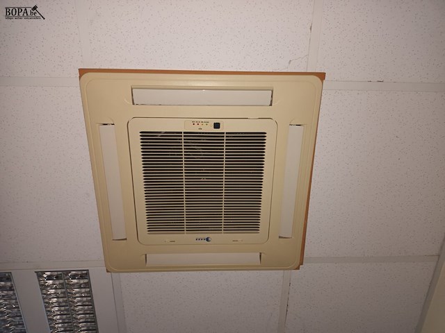 Lot 95 - rhoss inbouw airco/verwarming - afbeelding 1 van  3