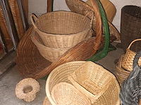 Lot 95 - rieten mandjes. 49 stuks - afbeelding 3 van  4