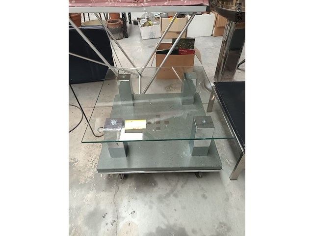Lot 95 - salontafel - afbeelding 1 van  4