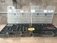 Lot 95 - sorteerkoffer met materiaal. 2 stuks