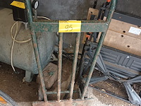 Lot 95 - steekwagen - afbeelding 1 van  3
