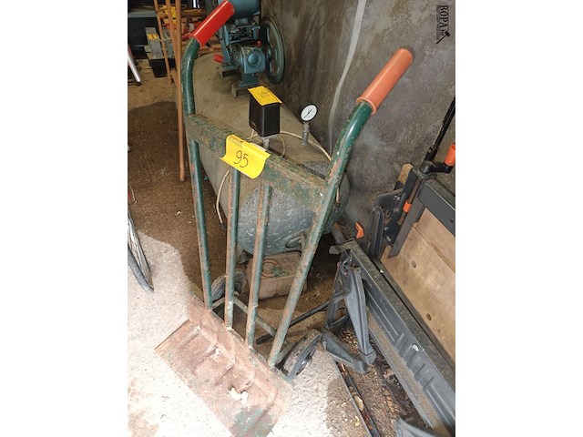 Lot 95 - steekwagen - afbeelding 2 van  3