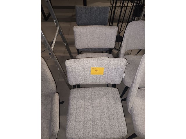 Lot 95 - stoel evan. 3 stuks - afbeelding 2 van  5