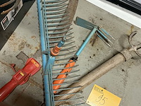 Lot 95 - tuingereedschap allerlei oa gardena, wolf - 9 stuks - afbeelding 2 van  3