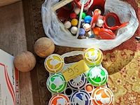 Lot 95 - vintage balspelen oa. petanque - biljart - afbeelding 1 van  4