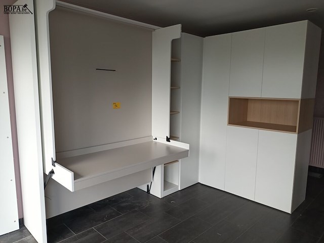 Lot 96 - bureau slaapkamer - afbeelding 1 van  6
