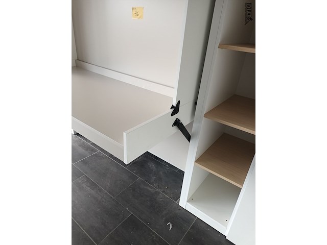 Lot 96 - bureau slaapkamer - afbeelding 2 van  6