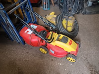 Lot 96 - elektrische grasmaaier wolfgarten - afbeelding 1 van  4