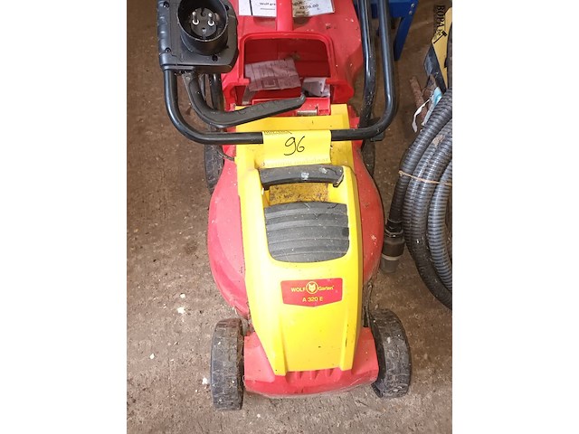 Lot 96 - elektrische grasmaaier wolfgarten - afbeelding 4 van  4