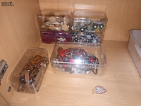 Lot 96 - fantasiejuwelen - afbeelding 3 van  3