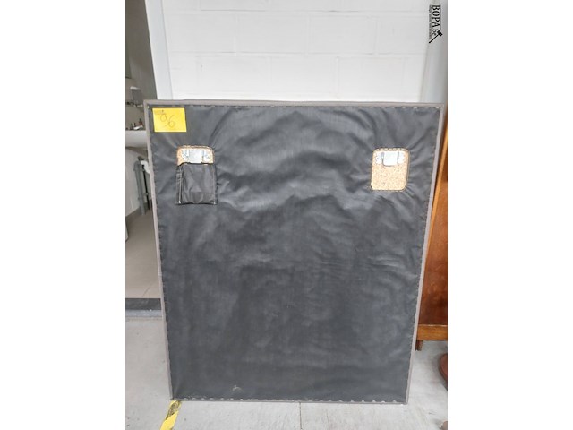 Lot 96 - hoofdbord boxspring - afbeelding 2 van  2