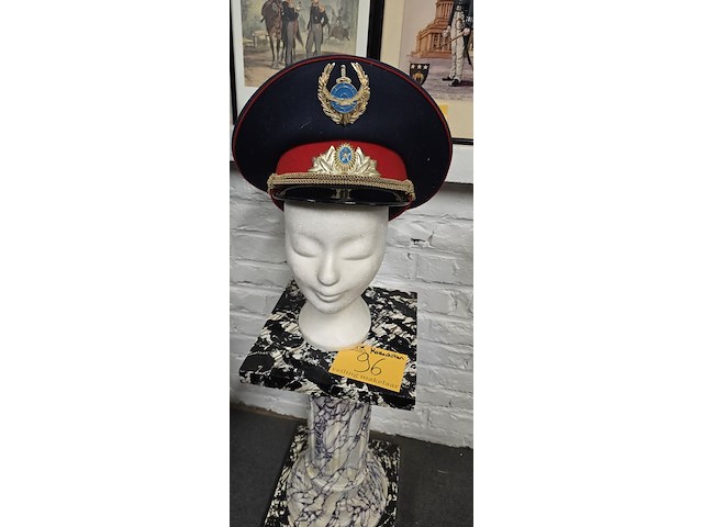 Lot 96 - kazachstan 1 kepie (zonder hoofd) - afbeelding 1 van  3