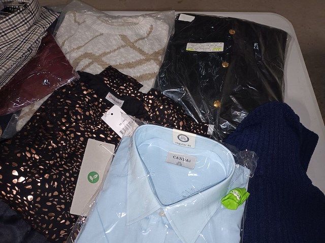 Lot 96 - kledij. 12 stuks - afbeelding 4 van  5