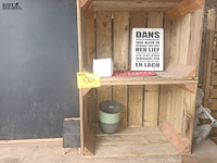 Lot 96 - krijtbord, houten kistjes en decoratie